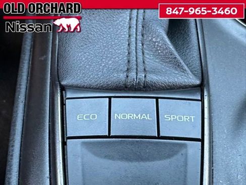 Used 2023 Toyota Camry SE FWD image 16