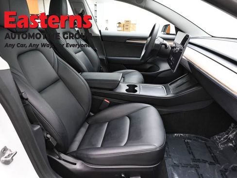 Used 2023 Tesla Model 3 Standard Range image 19