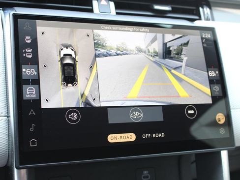 Used 2025 Land Rover Discovery Sport Dynamic SE AWD/4WD image 11
