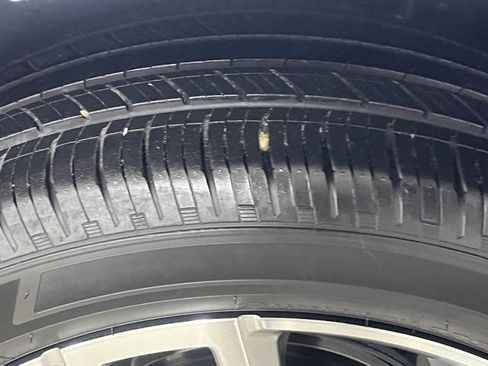 Used 2024 GMC Terrain Denali w/ Denali Premium Package image 27