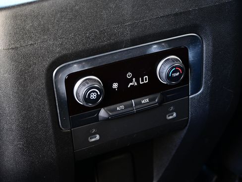 Used 2022 Chevrolet Tahoe LT image 30