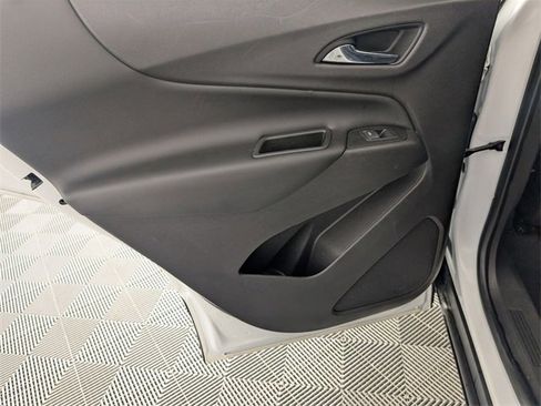 Used 2019 Chevrolet Equinox LT image 28