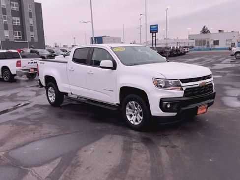 Used 2022 Chevrolet Colorado LT w/ LT Convenience Package image 2