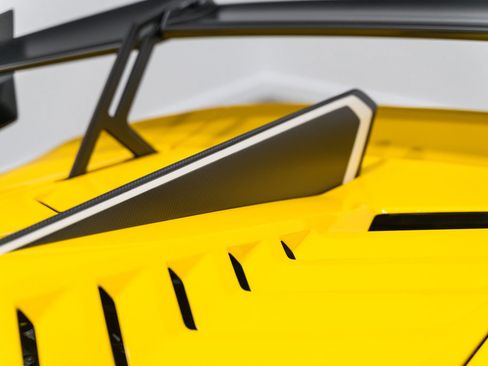 Used 2022 Lamborghini Huracan STO image 93