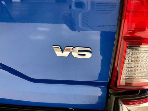 Used 2017 Toyota Tacoma TRD Off-Road image 28