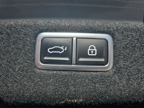 Used 2023 Genesis G70 3.3T w/ Sport Prestige Package image 13