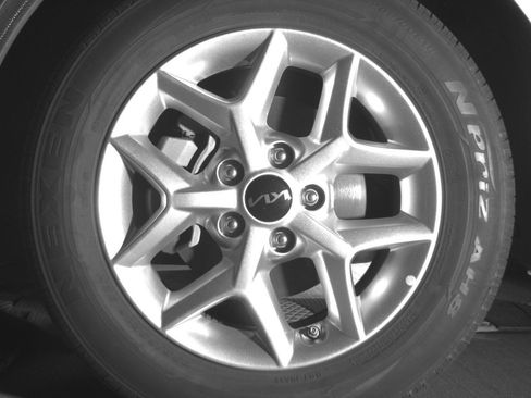 Used 2025 Kia Soul LX w/ LX Technology Package FWD image 12