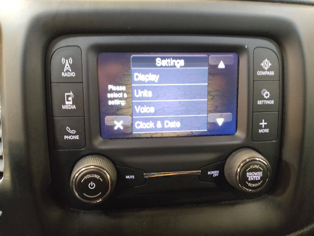 Used 2017 Jeep Compass Latitude w/ Cold Weather Group AWD/4WD image 25