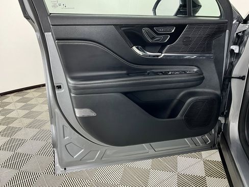 Certified 2022 Lincoln Corsair FWD image 18