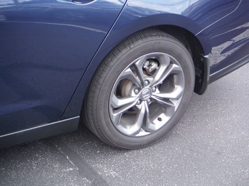 Used 2024 Honda Accord EX image 4