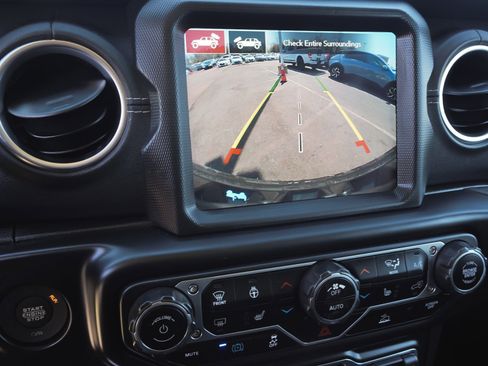 Used 2023 Jeep Wrangler Unlimited Sahara w/ Cold Weather Group image 24