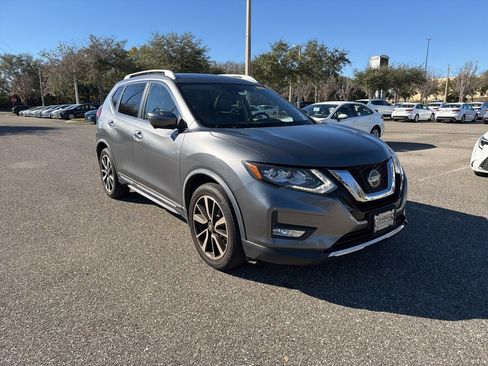Used 2018 Nissan Rogue SL w/ Premium Package image 7