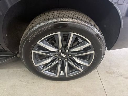 Used 2021 Cadillac Escalade Sport w/ LPO, Illumination Package RWD image 30