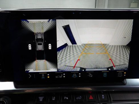 Used 2024 Chevrolet Silverado 2500 High Country image 25