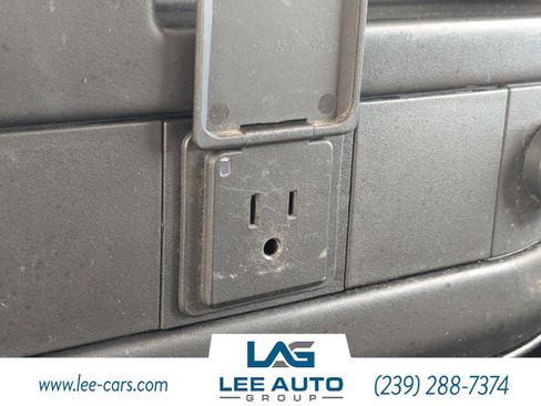 Used 2015 Chevrolet Express 2500 image 18