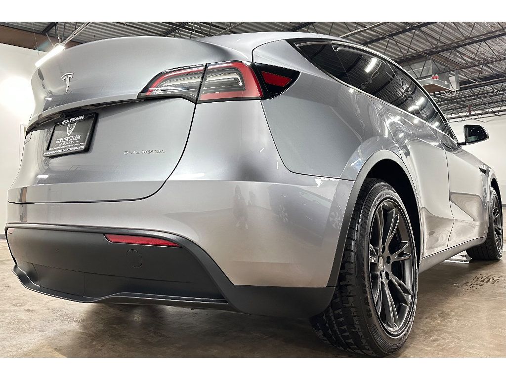 Used 2024 Tesla Model Y Long Range AWD/4WD image 13