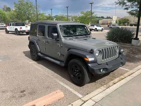 Used 2022 Jeep Wrangler Unlimited Sport AWD/4WD image 3