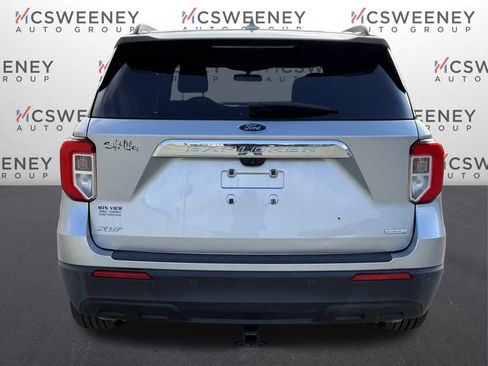 Used 2020 Ford Explorer XLT image 4