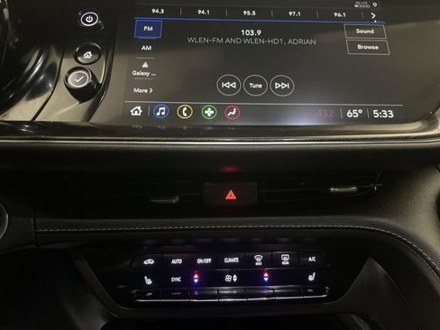 Used 2023 Buick Envision Preferred image 11