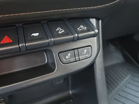 Used 2021 GMC Canyon AT4 w/ Driver Alert Package AWD/4WD image 68
