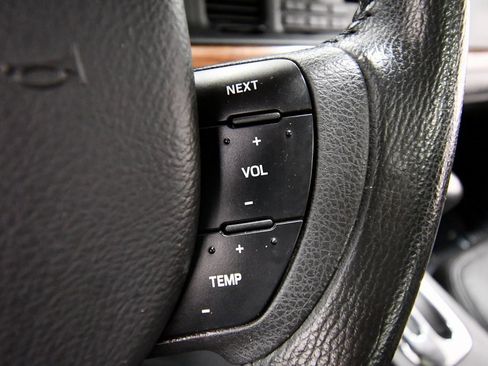 Used 2007 Ford Crown Victoria LX image 20