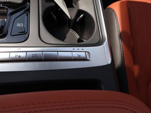 New 2026 Kia Carnival EX FWD image 36