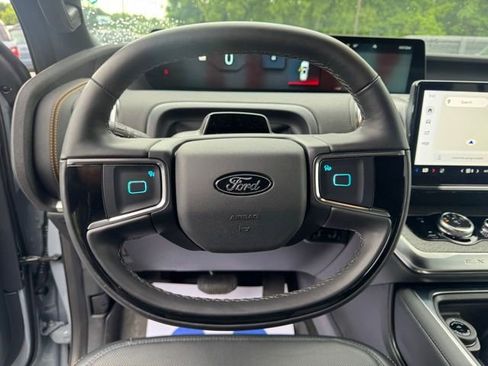 Used 2025 Ford Expedition Tremor AWD/4WD image 22