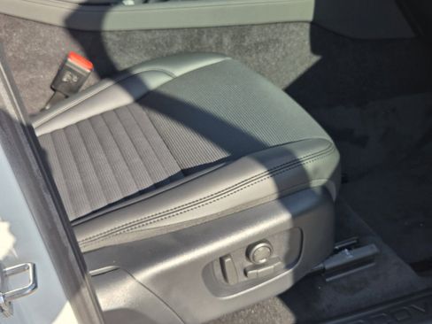 New 2025 Land Rover Discovery Sport S image 15