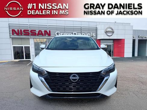 Used 2024 Nissan Sentra S FWD image 2