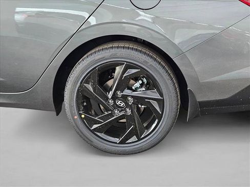 New 2026 Hyundai Elantra SEL Sport FWD image 10