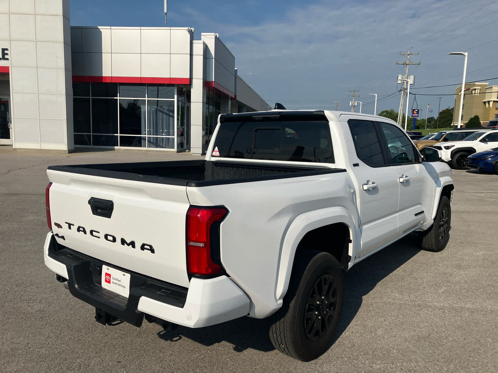 Certified 2026 Toyota Tacoma SR5 AWD/4WD image 9