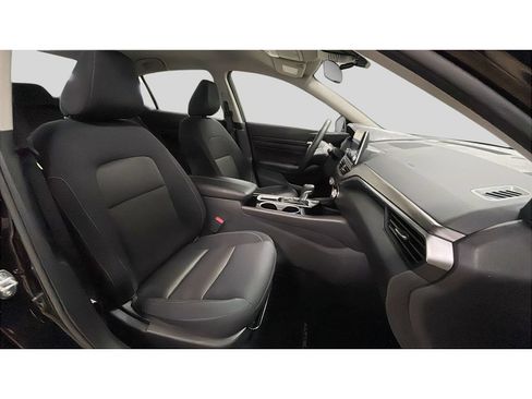 Used 2024 Nissan Altima 2.5 SV FWD image 25