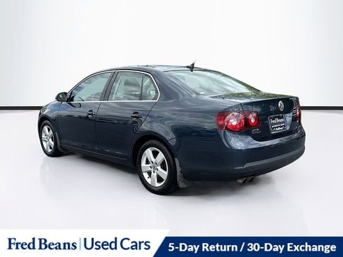 Used 2009 Volkswagen Jetta SE FWD image 5