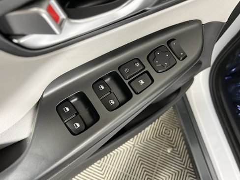 Used 2022 Hyundai Kona Limited image 15