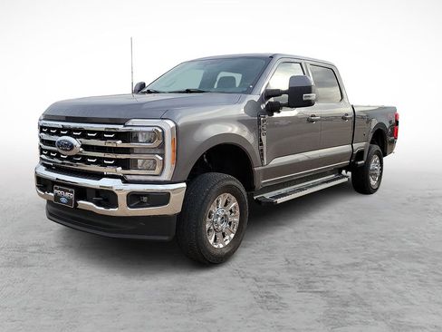 Used 2023 Ford F250 Lariat w/ FX4 Off-Road Package AWD/4WD image 5