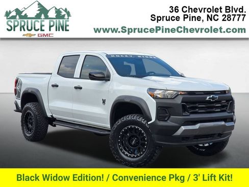 New 2026 Chevrolet Colorado Trail Boss AWD/4WD image 1