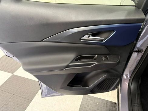 New 2026 Chevrolet Equinox EV LT image 21