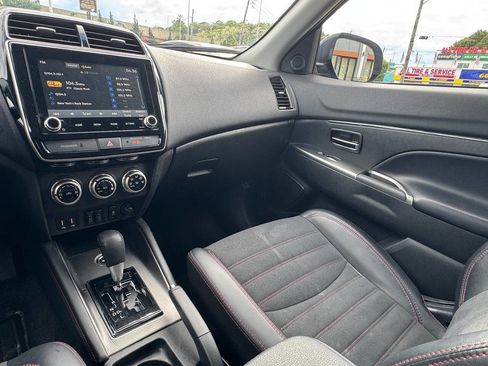 Used 2024 Mitsubishi Outlander Sport SE AWD/4WD image 18