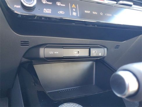 New 2026 Kia Niro EX image 26