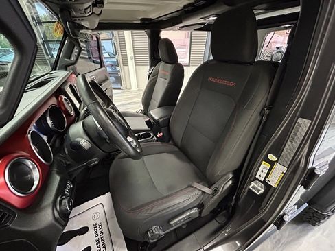 Used 2018 Jeep Wrangler Unlimited Rubicon image 8