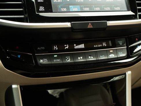 Used 2016 Honda Accord EX-L image 33