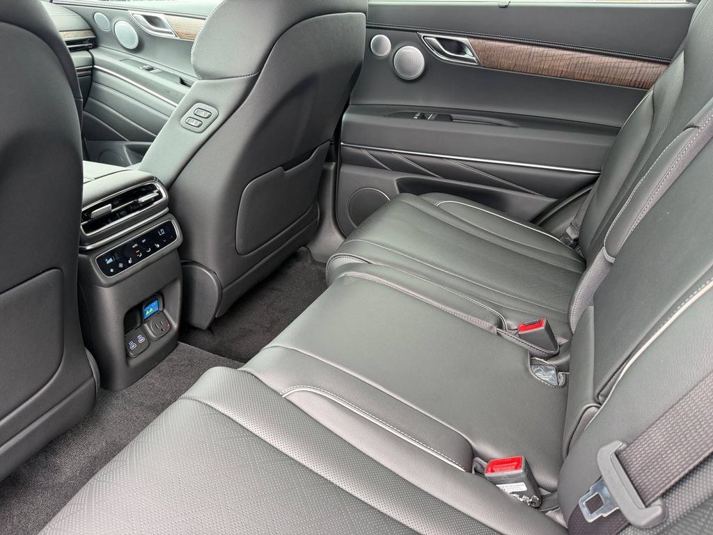 New 2026 Genesis GV80 2.5T Prestige AWD/4WD image 18