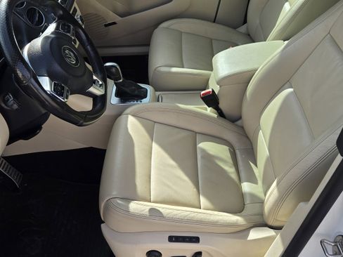 Used 2015 Volkswagen Tiguan R-Line image 18