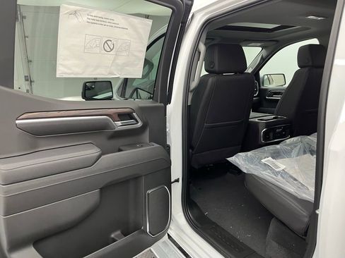 New 2026 GMC Sierra 1500 SLT w/ SLT Premium Package image 36