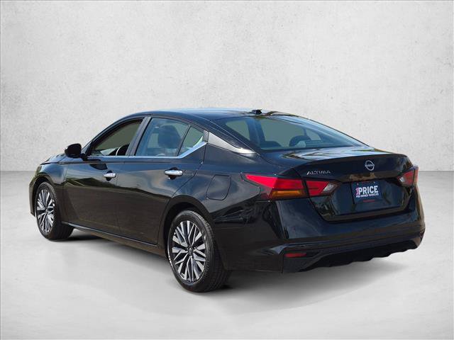 Used 2025 Nissan Altima 2.5 SV FWD image 9