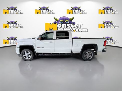 Used 2018 GMC Sierra 2500 SLT w/ All Terrain HD Package AWD/4WD image 7