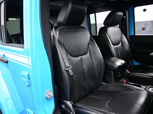Used 2017 Jeep Wrangler Unlimited Sahara w/ Quick Order Package 24E Chief AWD/4WD image 15