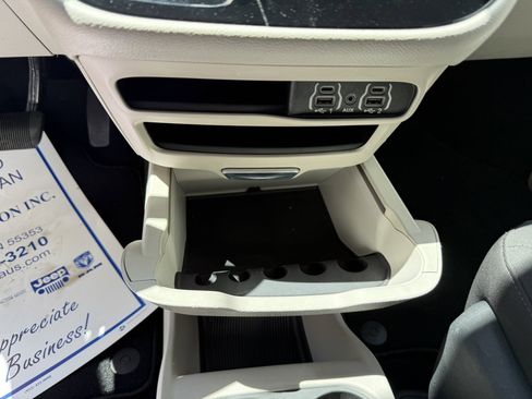 Used 2023 Chrysler Voyager LX FWD image 30