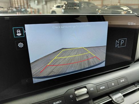 Used 2025 Kia K4 FWD image 15