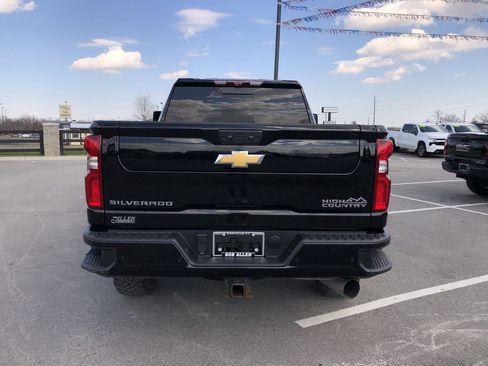 Used 2024 Chevrolet Silverado 2500 High Country w/ Technology Package image 10